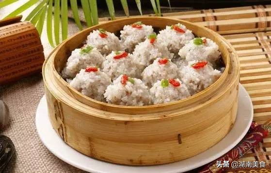 The practice of a round mass of food of pearl of polished glutinous rice, need not scamper need not be fried, soft glutinous delicacy is sweet, 