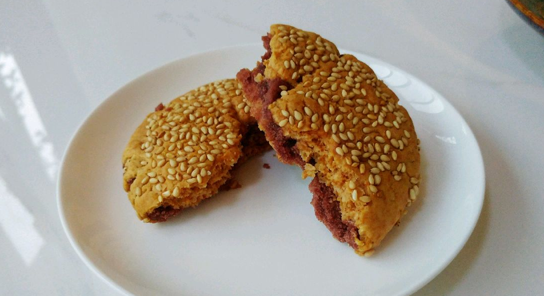 红豆荤糖苏麻饼：不光是糕点的香味，还有荤腥的香味