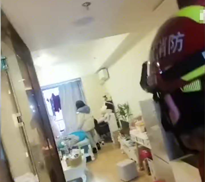 救下|女子轻生被救下后遭闺蜜打耳光 究其原因令人感动