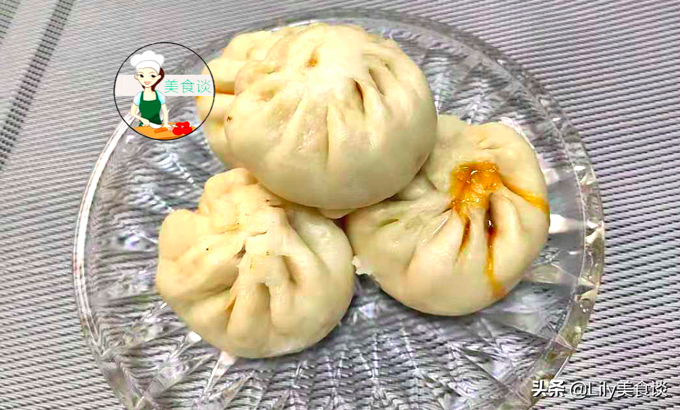 冬天蒸小籠包，掌握好這2點，個個皮軟餡香，蒸一鍋不夠吃，真香