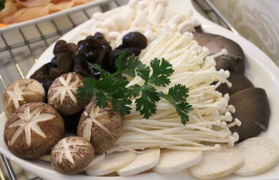 人到中年，不管有錢沒錢，都要常吃這5類食材，對身體好