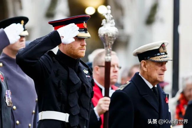 哈里王子被建议飞回英国，与菲利普亲王做最后的告别