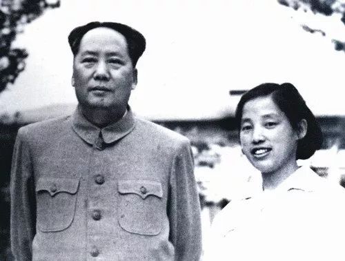 毛泽东挚友之女陈文新，留学前被毛主席接到中南海长谈，终成院士