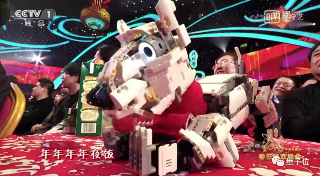 今年央視春晚的創(chuàng)意擔當，給了這個1歲的"拓荒牛"機器人