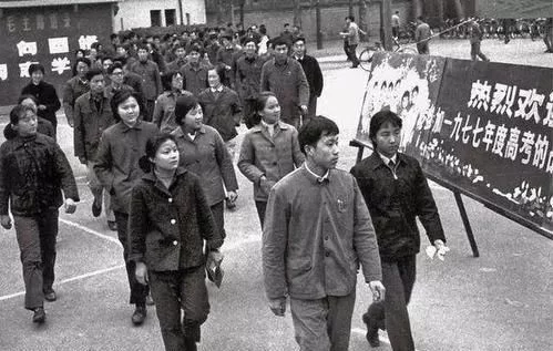 1977年恢复高考后，考题到底“长啥样”？网友：