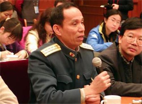 89年，台湾空军中校驾机起义，12架台湾空军战机