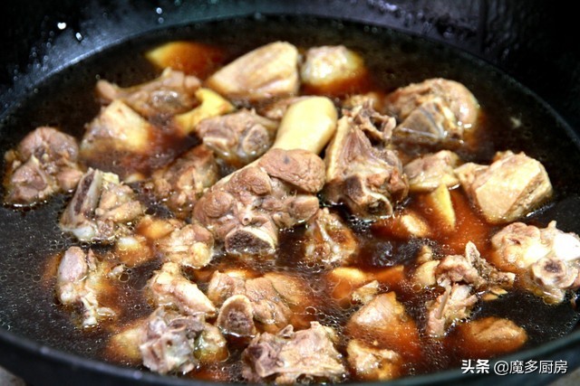 Buy 2 duck legs for 9 yuan, cook a plate of beer duck, no oil and less seasoning, simple and easy to make, good nutrition