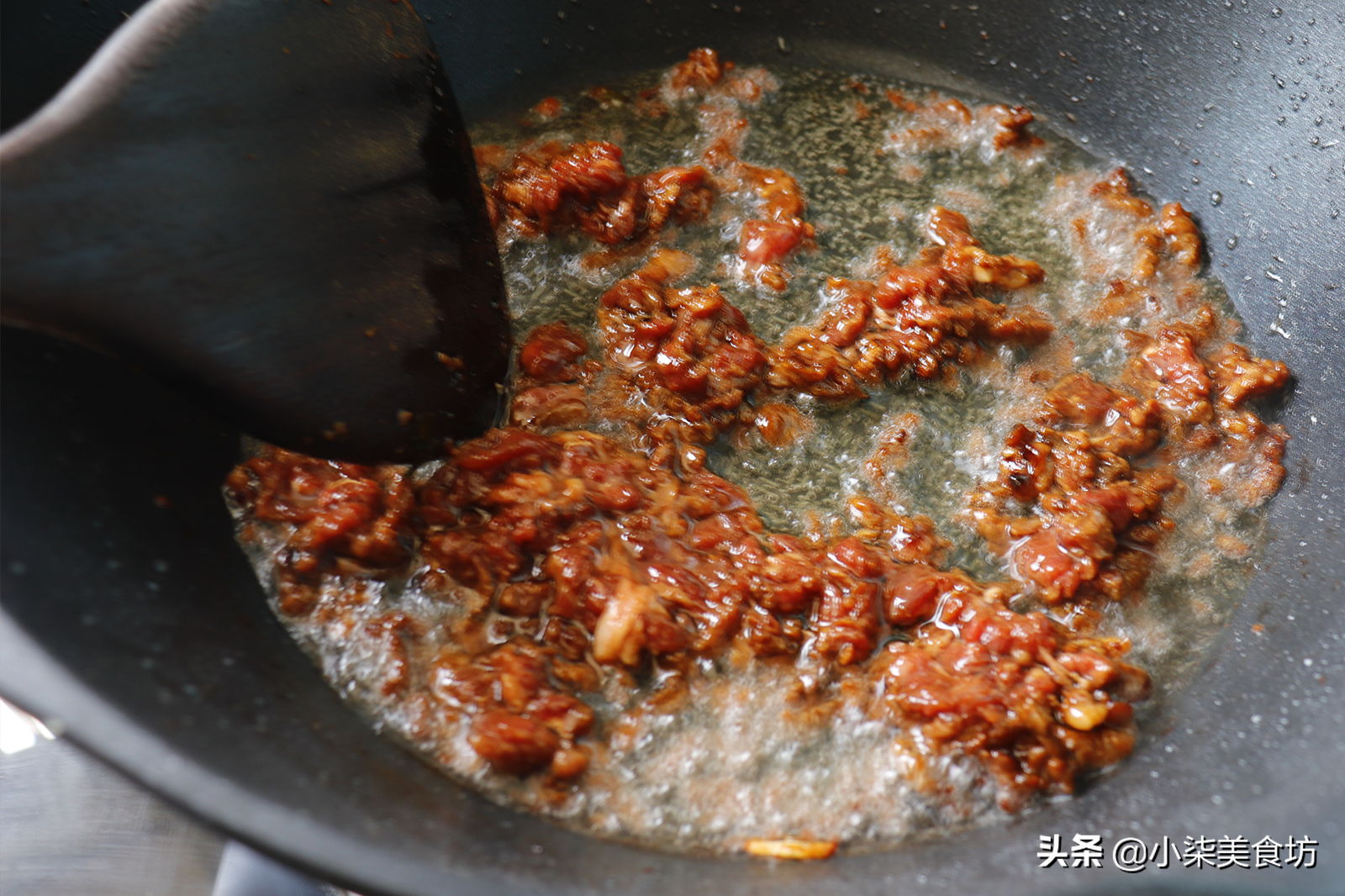 炒豆角時，切記不要直接下鍋炒，多加2步，鮮嫩入味，營養又下飯