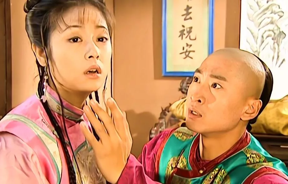 《还珠格格》开播23年后：原来容嬷嬷扎的都是坏人啊