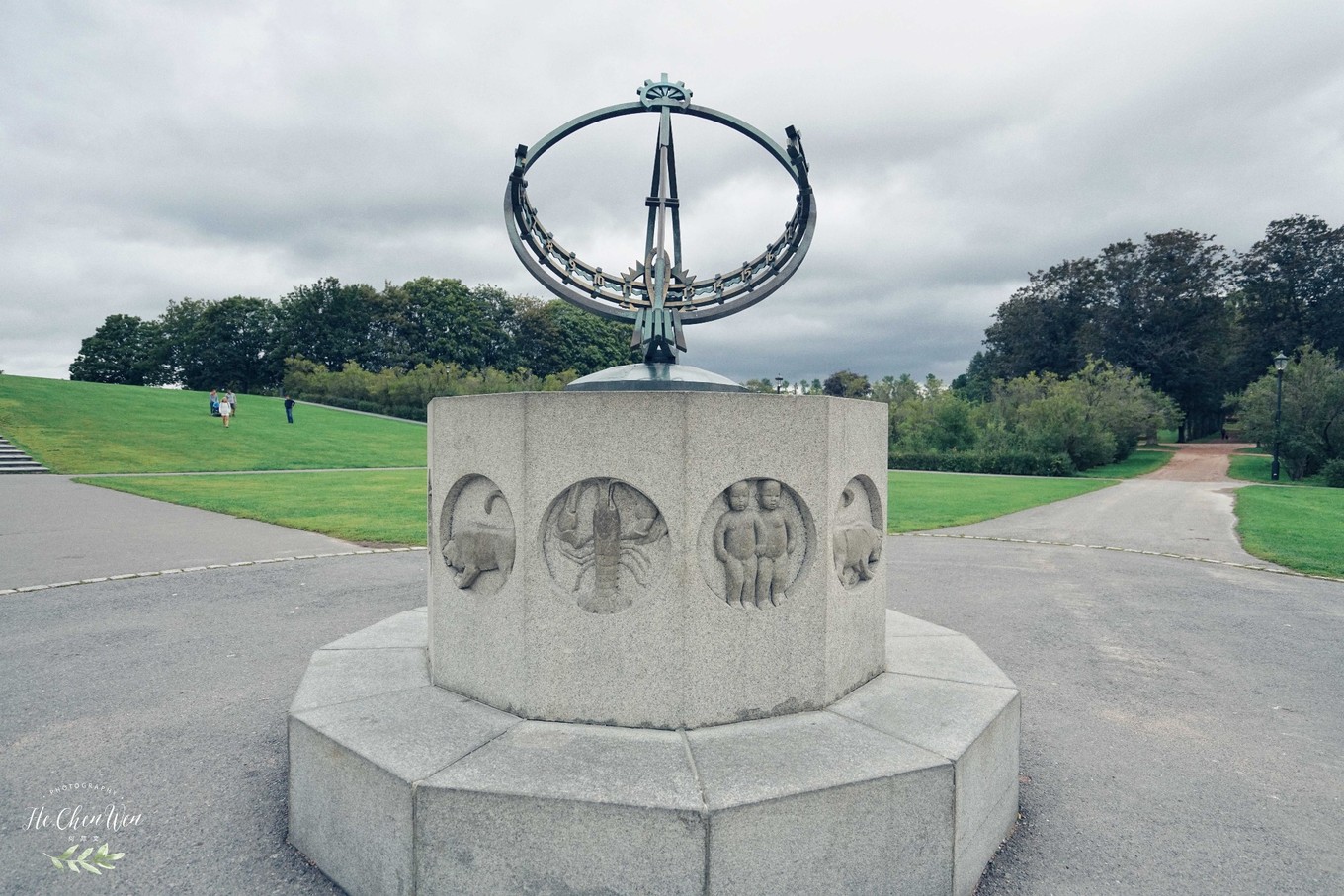 世界最大的雕塑公園，總共有600多座雕塑，看盡人生百態