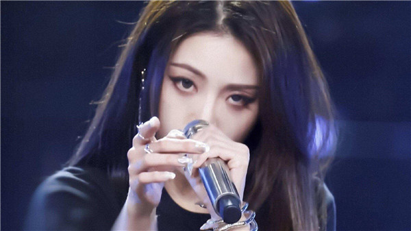 青你2遇上硬选手，喻言打破煽情套路，金子涵表