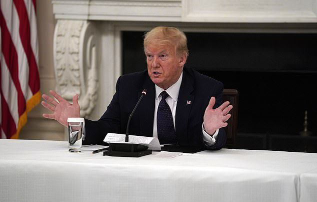 总统自曝吃“抗疫神药”，美国已一片难求，专