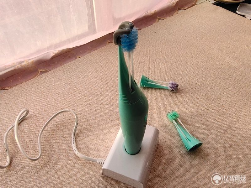 颠覆传统，引领健康刷牙新模式，云众智能6D双螺旋电动牙刷体验