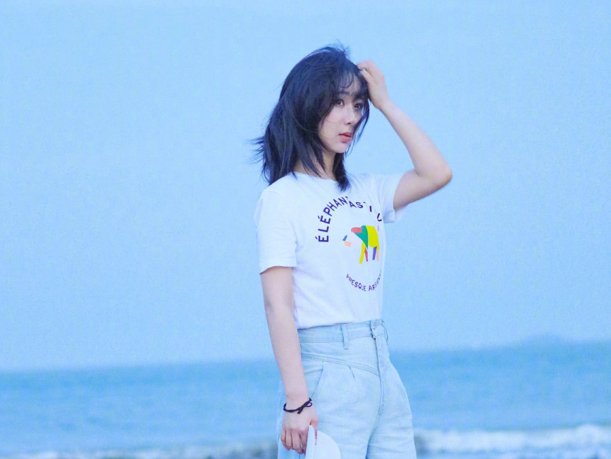金鹰奖又开始评选，杨紫备受关注，有颜值有实力时尚受质疑