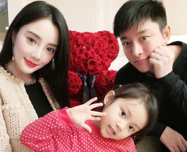 有种“心酸”叫李小璐，低调晒娃却被嘲讽，母爱无高低贵贱之分