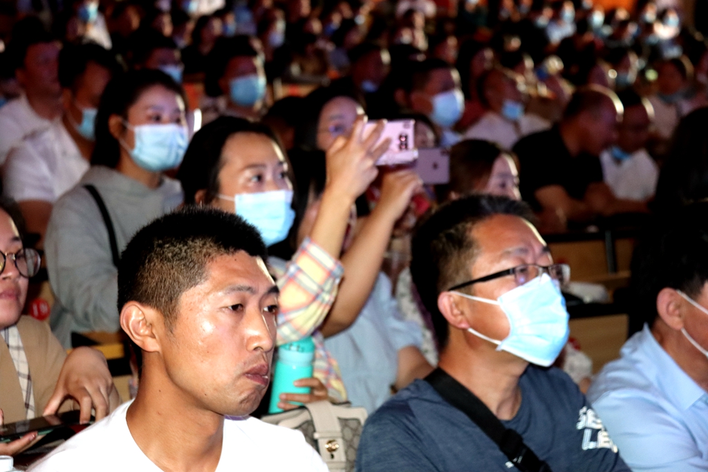 许昌市教育局举办校园美育节 绽放梦想 舞动精彩 庆祝建党百年