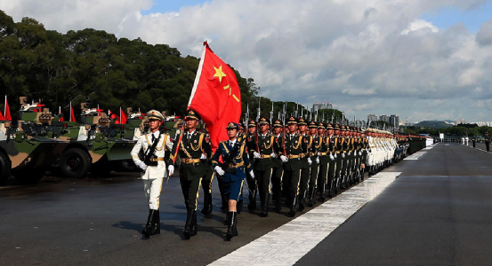 我国阅兵唯一一次失误，却意外赢得全世界的尊重，到底发生了啥？