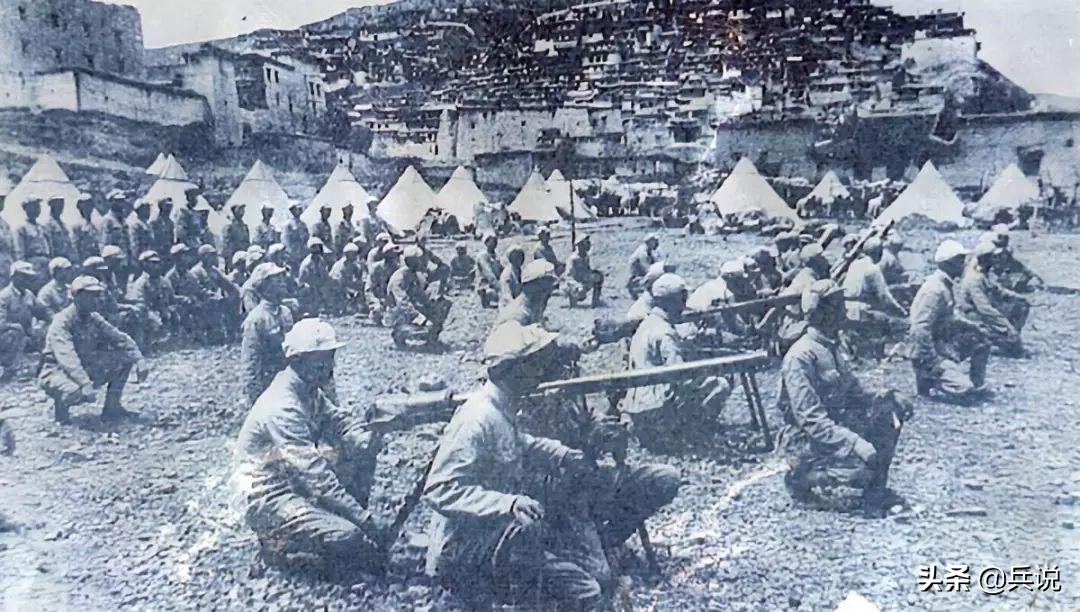 进军西藏，张国华交待副团长：你保护3个人，生