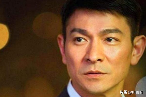 拥有私人飞机的4位大明星，第三位最霸气，全球机场任意降落