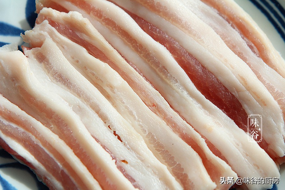 做紅燒肉時，加冷水還是熱水？ 用對方法，肉質軟爛入味無腥味