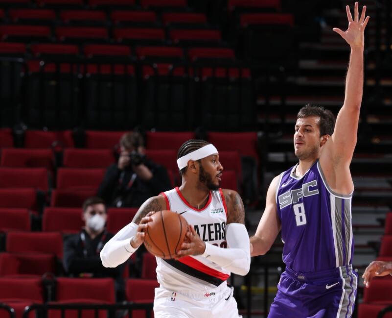 36歲甜瓜搶戲引詹皇大讚！拓荒者陣容強勢升級，新賽季有望挑戰湖人？-黑特籃球-NBA新聞影音圖片分享社區