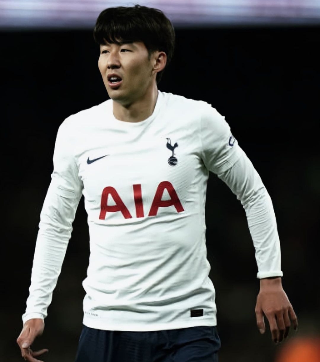 热刺3-0！凯恩梅开二度开心笑了，孙兴慜赛后一举动赢得全场掌声