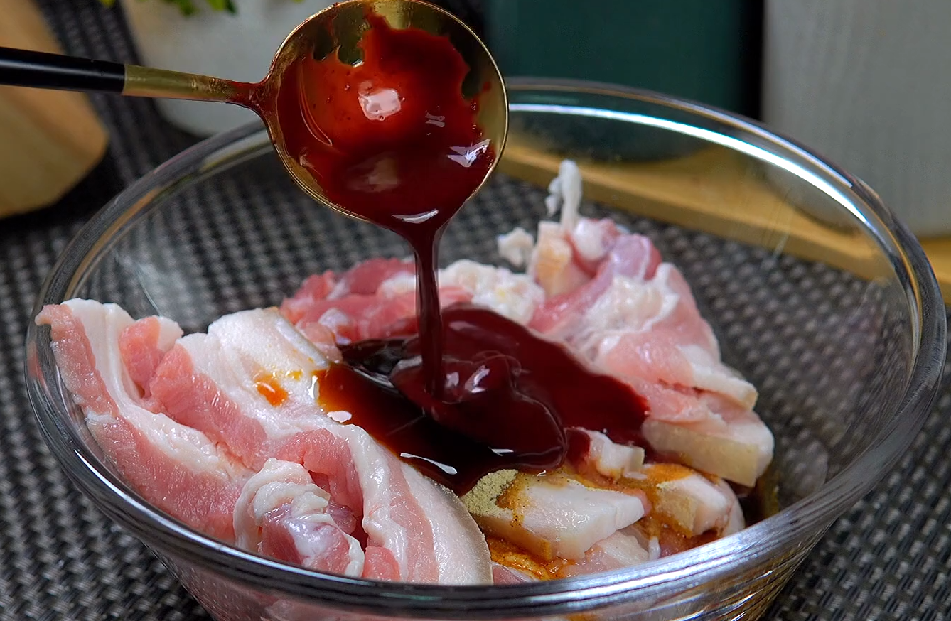 五花肉別只會紅燒了，教你這樣做，軟糯清香，好吃不膩，超解饞