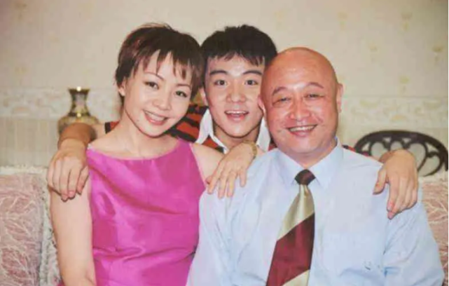 “三毛”长大了！8岁成名，14岁秃顶，34岁变帅哥