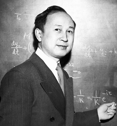 完全不懂原子弹的钱学森，凭什么享受着比开国