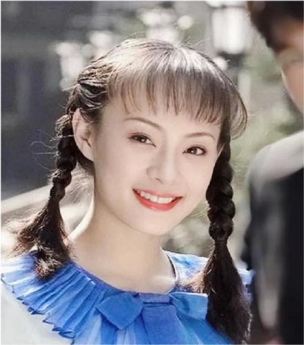 女明星年輕時(shí)的顏值，孫儷不輸蔣勤勤，劉雪華像真人洋娃娃