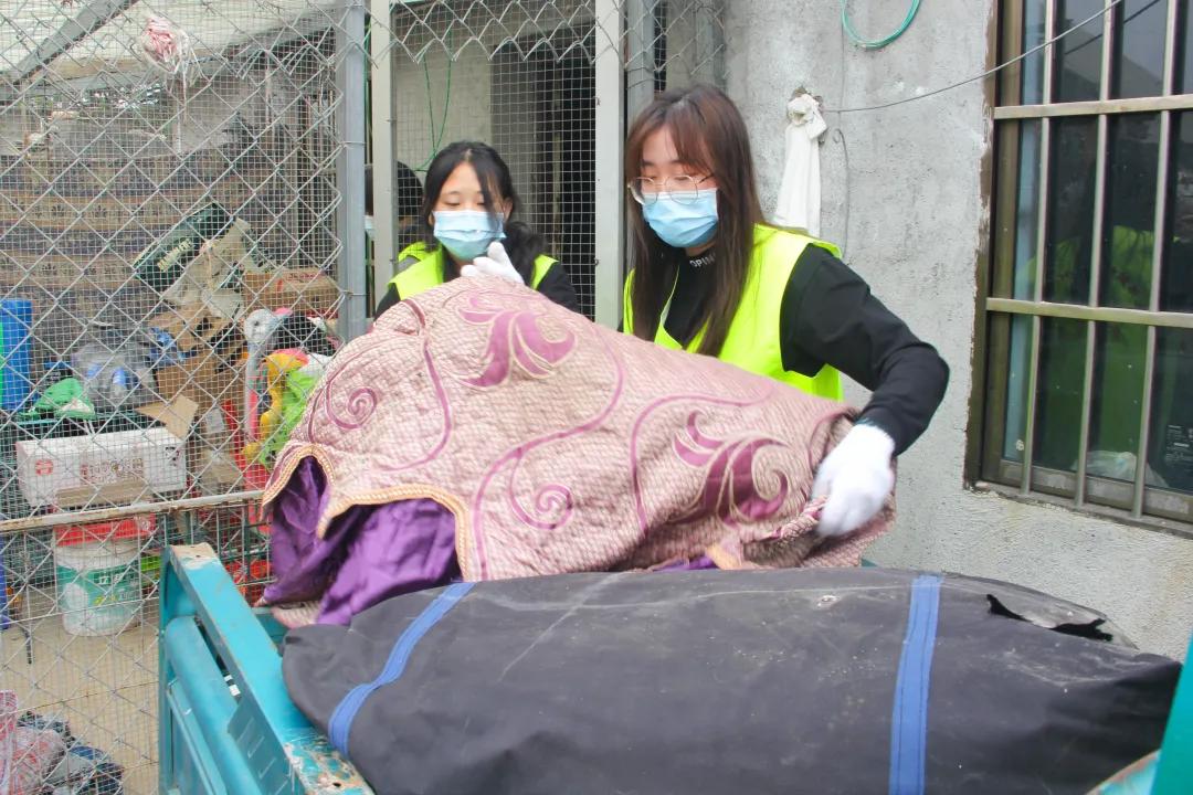 浙动保金华中心“关爱动物，温暖宠心”活动圆满结束