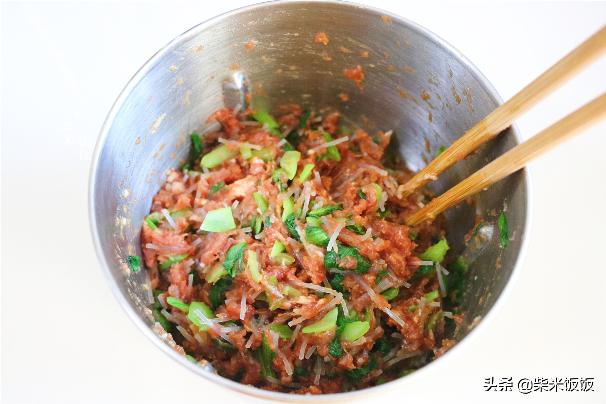 全家都爱的猪肉馅饼，饼皮柔软，馅料多汁，一顿3个不过瘾
