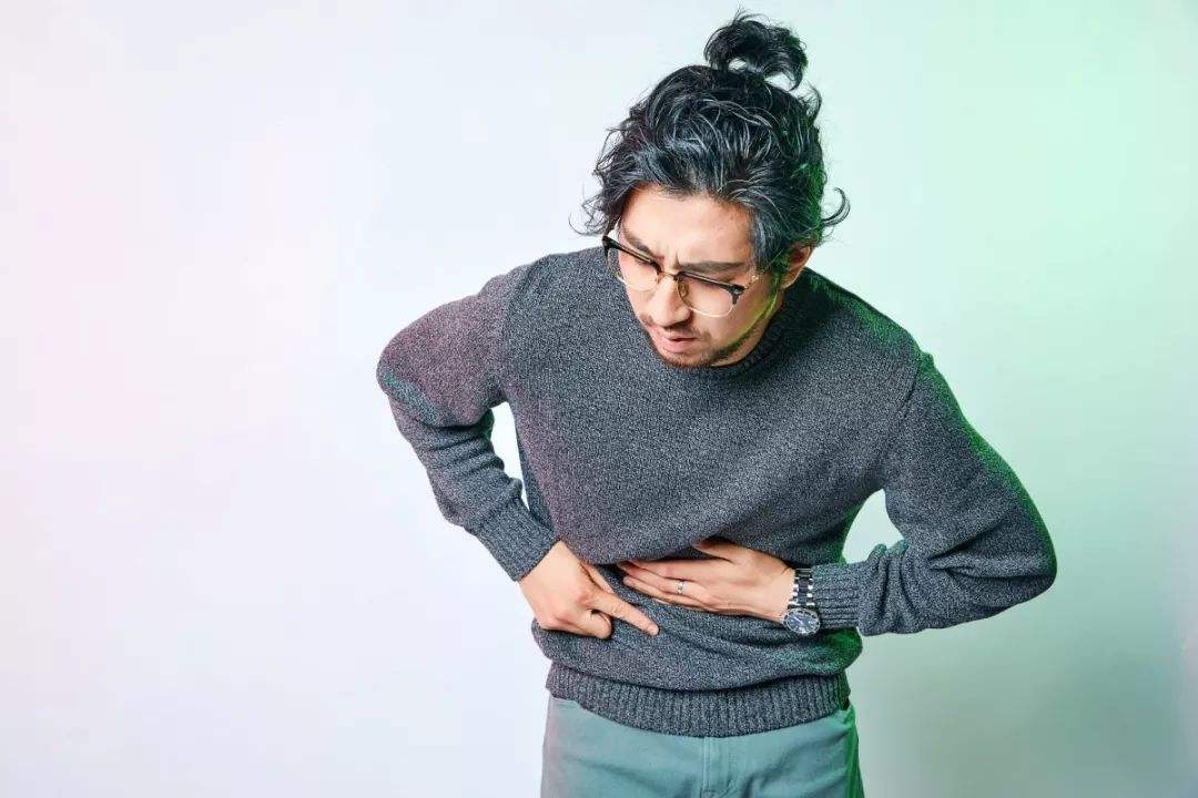 如何得知患有肝病？ 這些徵兆請注意，肝病分4階段，怎麼防治？