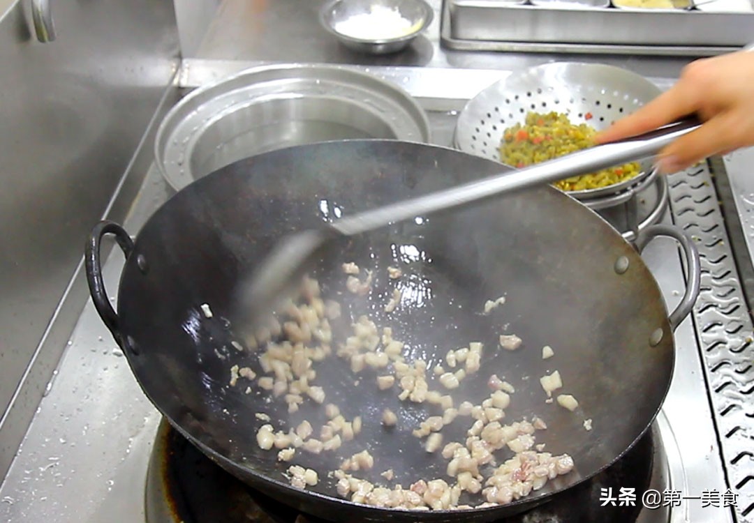 图片[11]-厨师长教你做“肉沫酸豆角” 酸辣爽口 食材简单 经济实惠-起舞食谱网