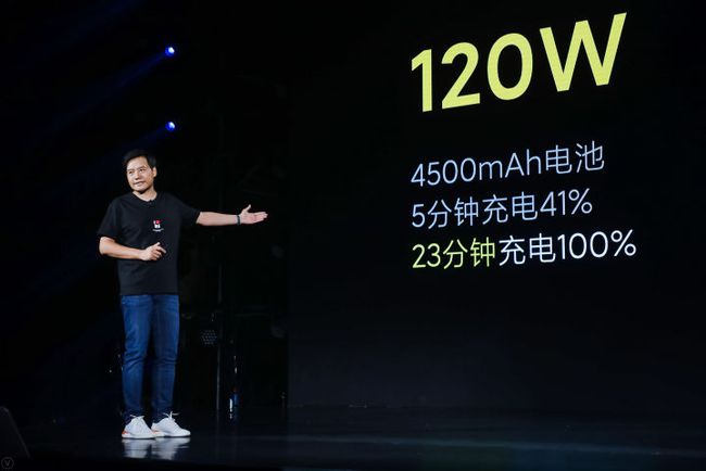 iPhone 13加量降价背后：库克想彻底消灭中国高端手机