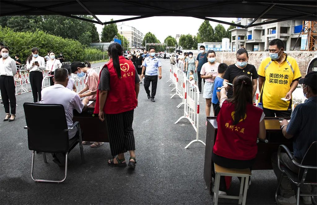 河南睢县：战“疫”一线那抹耀眼的“志愿红”