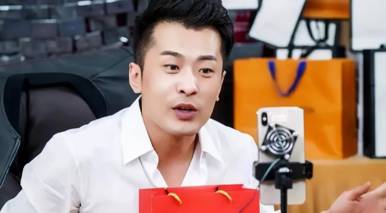 “辛巴还年轻，犯错也正常？”哪来的胆量？