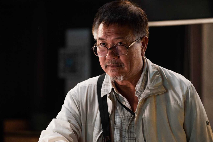 万梓良的不幸史：从影帝到街头"卖丑"，