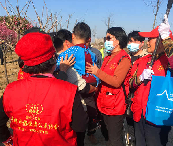 梅园虽好玩，孩子请带好