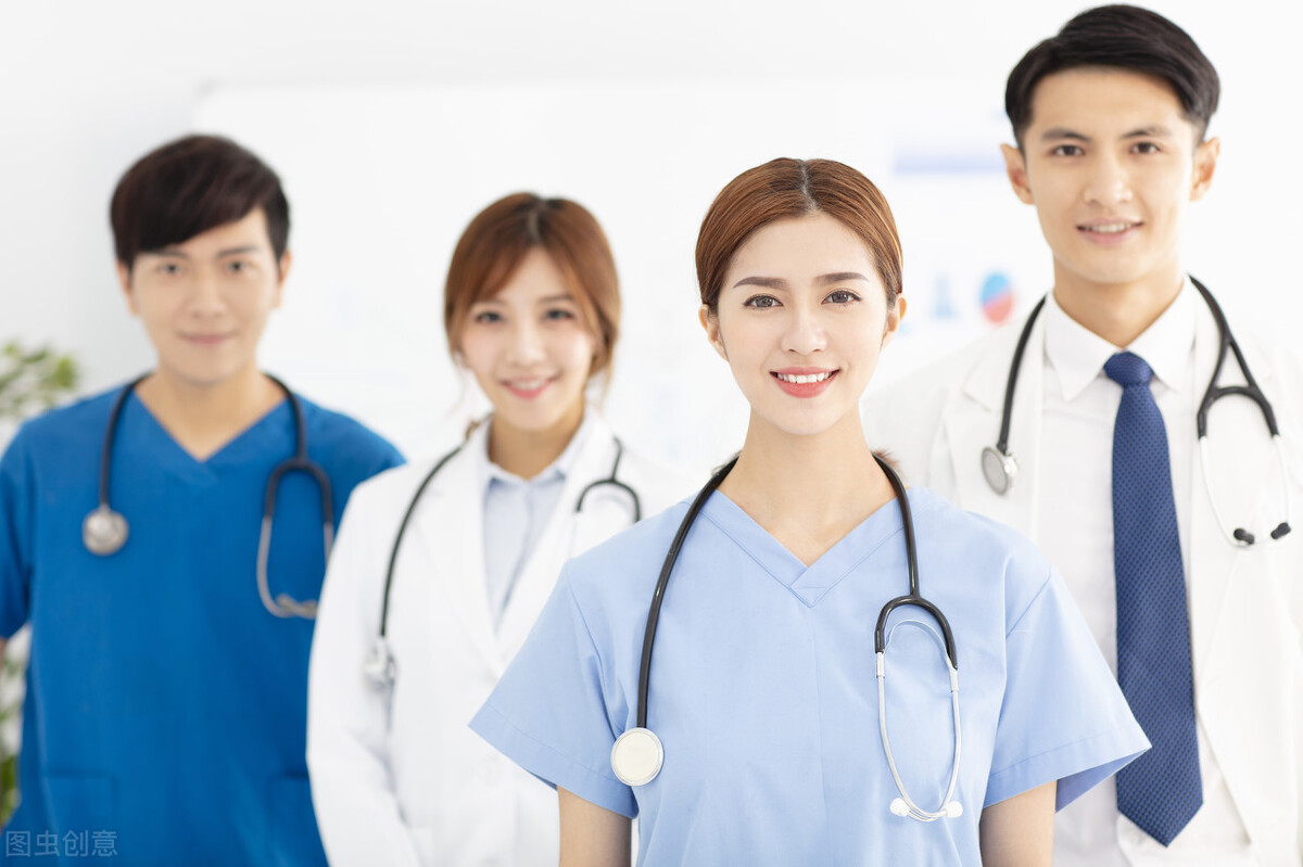 48岁男性，脑梗3次，因心肌梗死再次住院。医生