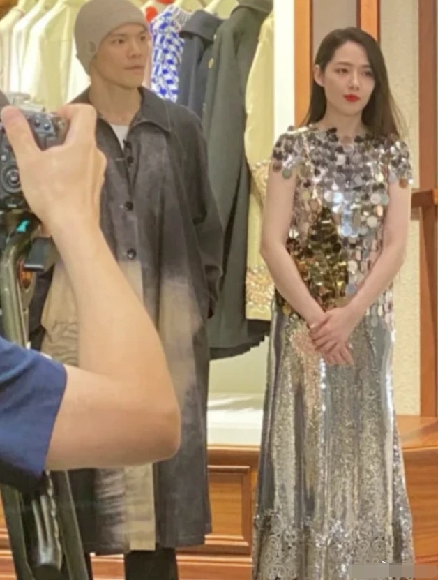 向佐郭碧婷被偶遇，郭碧婷发福好富态，网友：婆家养得太好了