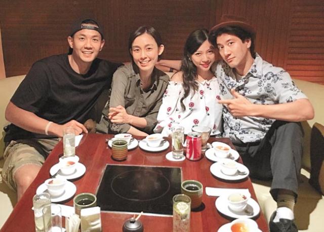 王力宏两年未秀恩爱被指婚变，经纪人否认，称两人有互动和点赞