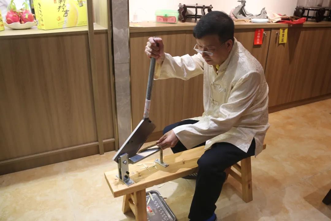 采芝林中药非遗文化体验馆开张试业啦