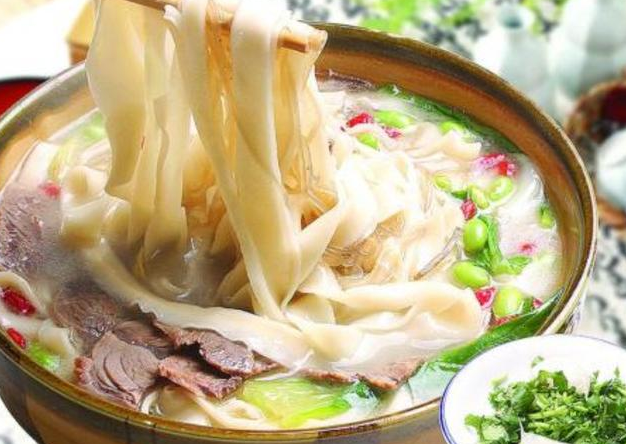 郑州公认的这四种特产美食，本地人和游客都爱吃，你知道哪几种？