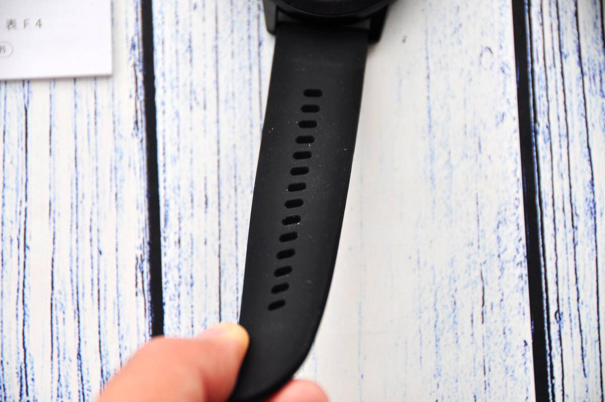 城市轻运动装备优选，咕咚智能运动手表F4