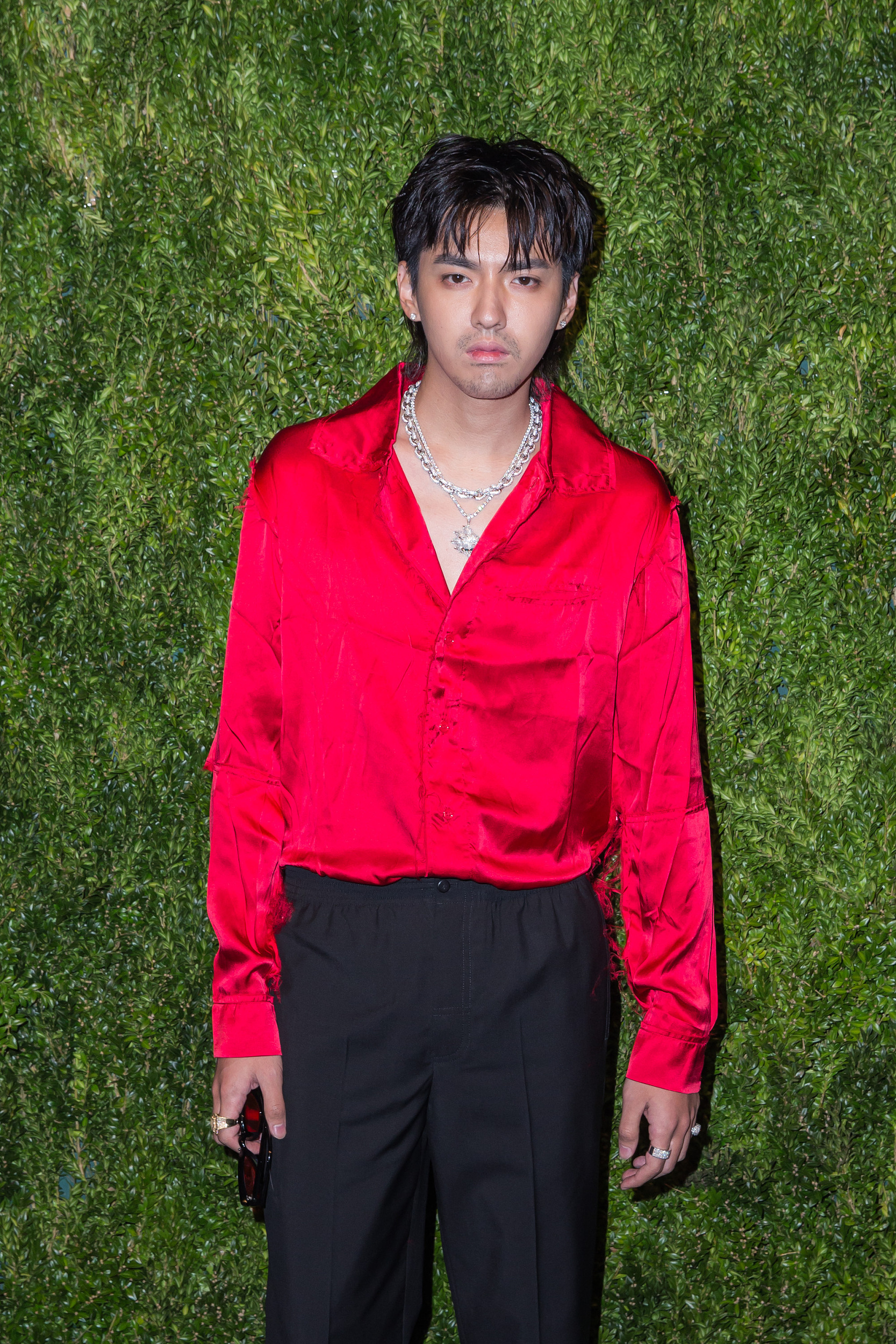 全美追问吴亦凡是谁文化输出岂能靠刷榜