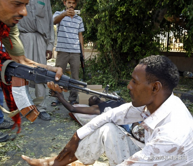 拥有多种口径的AK-100系列，一开始就为了恰烂钱