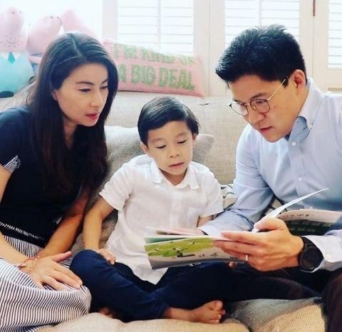 郭晶晶霍啟剛帶兒子聽音樂會，夫妻相搶鏡，豪門教育兒子也富養