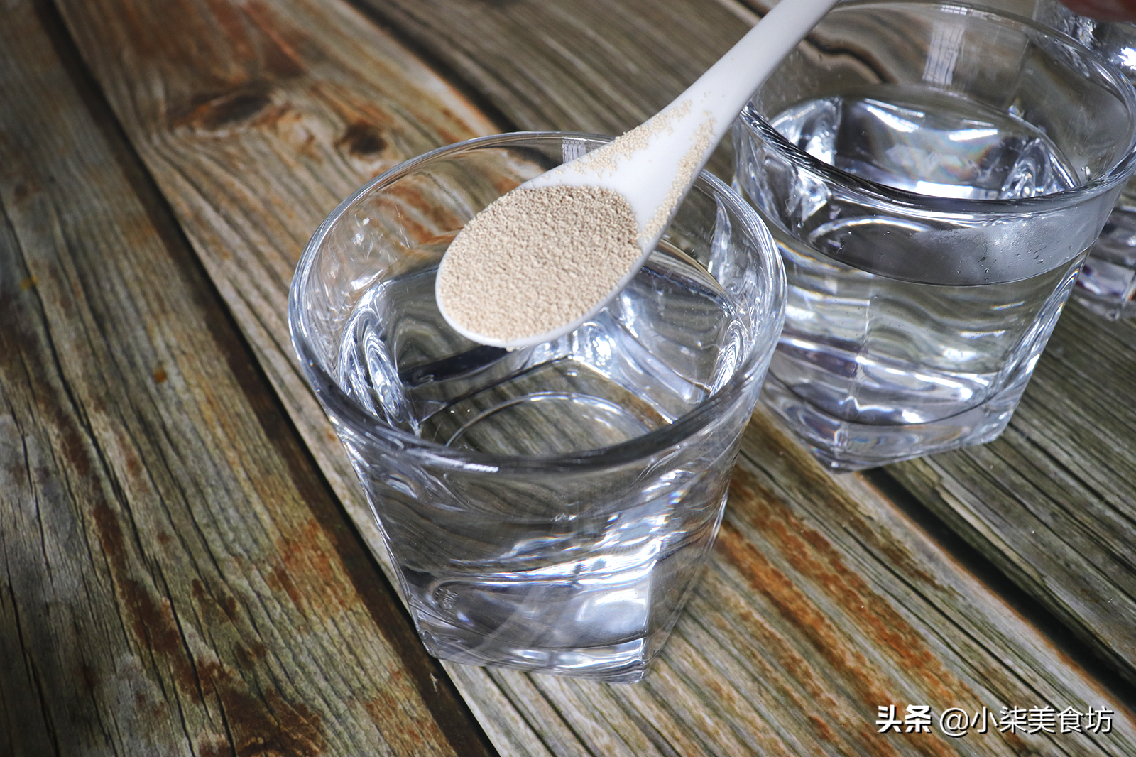 這才是酵母粉正確的使用方法，原來一直都做錯了，難怪發麵不成功