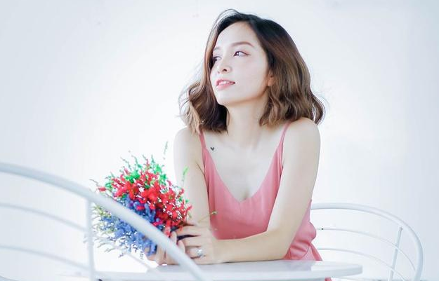 感情中，想要尽早脱单，4种女人最好泡，别错过
